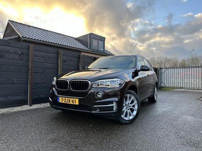 tweedehands BMW X5 xDrive30d High Executive dealer onderhouden