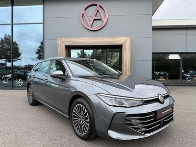 Occasion VW Passat Elegance 150 PK (110 kW) 2024 Grijs (metallic) Stationwagen
