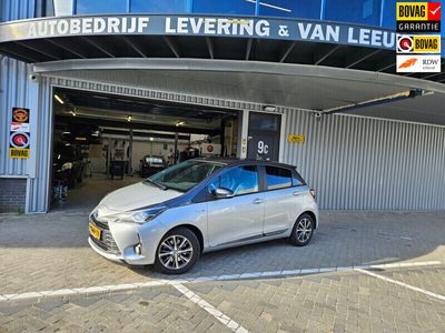 tweedehands Toyota Yaris 1.5 Hybrid Y20 Trekhaak/ Lichtmetalen Velgen/ Cruise control/ Rijklaar prijs!
