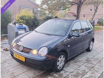 Blauw Occasion 2002 VW Polo Hatchback | € 3.450 (Iets duurder)