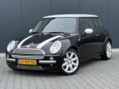 Zwart (metallic) Gebruikt 2003 Mini Cooper Pepper Hatchback | € 1.990 (Eerlijke prijs)