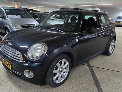 Zwart Gebruikt 2008 Mini ONE Hatchback | € 3.250 (Eerlijke prijs)