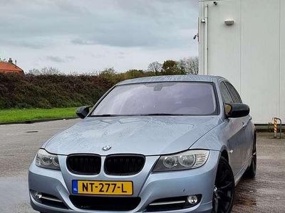 Blauw Gebruikt 2011 BMW 320 Lifestyle Sedan | € 8.000 (Iets duurder)