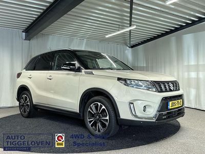 Grijs Gebruikt 2022 Suzuki Vitara Style SUV | € 24.595 (Eerlijke prijs)