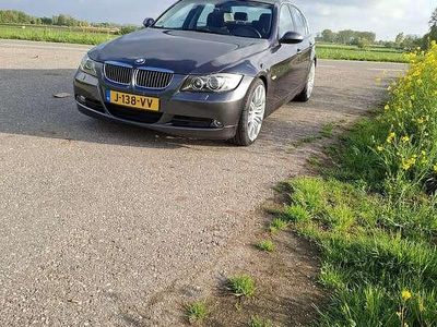 BMW 325