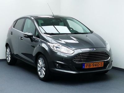 Grijs Gebruikt 2017 Ford Fiesta Titanium Hatchback | € 11.749 (Eerlijke prijs)
