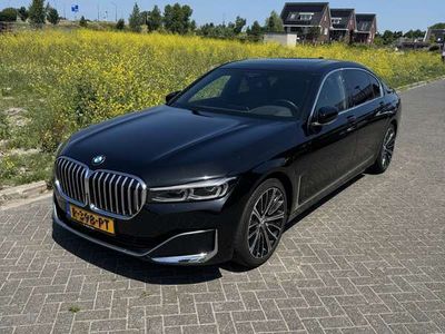 BMW 745