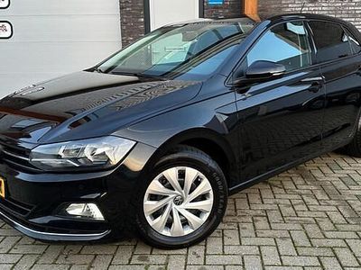 Zwart Gebruikt 2018 VW Polo Highline Hatchback | € 10.495 (Eerlijke prijs)