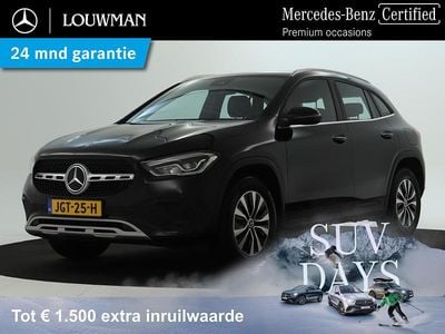 Donker kosmoszwart metaalkleur metallic Gebruikt 2022 Mercedes GLA250 SUV | € 37.750 (Goede deal)