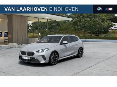 Grijs Nieuw 2025 BMW 120 Comfort Edition Hatchback | € 53.171 (Eerlijke prijs)