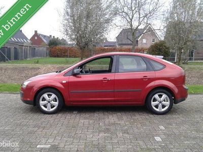 tweedehands Ford Focus 1.6-16V Futura