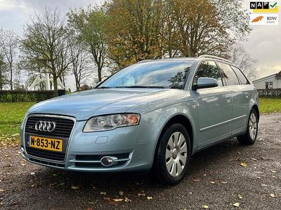 Blauw (metallic) Occasion 2005 Audi A4 Stationwagen | € 4.950 (Duur)