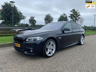 Zwart Gebruikt 2014 BMW 530 Executive Stationwagen | € 16.950