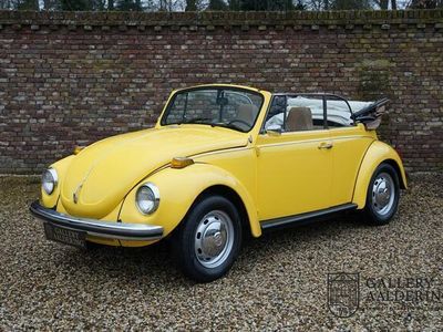 tweedehands VW Beetle (NEW) 1302 Cabriolet Very nice driver-condition! Livery in "Saturn Yellow' with beige leatherette, Bodywork in perfect condition, Ideal classic car for touring with 4 people,