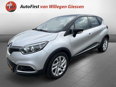 Grijs Gebruikt 2017 Renault Captur Dynamique SUV | € 12.600 (Eerlijke prijs)