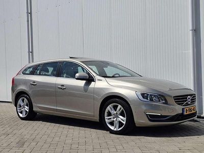 Grijs Gebruikt 2014 Volvo V60 Stationwagen | € 7.500 (Eerlijke prijs)