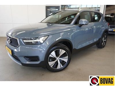 Grijs Gebruikt 2022 Volvo XC40 Inscription SUV | € 34.750 (Eerlijke prijs)
