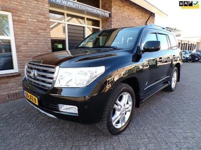 Toyota Land Cruiser V8