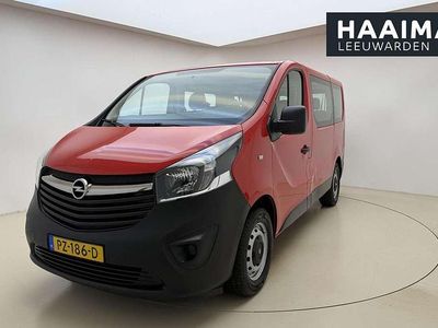 Rood Occasion 2017 Opel Vivaro MPV | € 20.950