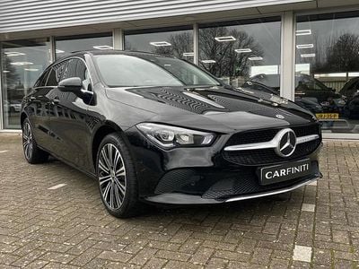 Zwart (metallic) Occasion 2022 Mercedes CLA250e Shooting Brake Luxury Stationwagen | € 26.850 (Super prijs)
