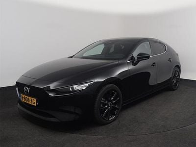 Jet black (zwart metallic) Gebruikt 2022 Mazda 3 Sportive Hatchback | € 25.750 (Eerlijke prijs)