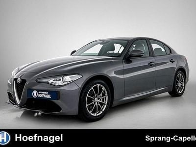 Grijs Gebruikt 2019 Alfa Romeo Giulia Super Sedan | € 26.950 (Goede deal)
