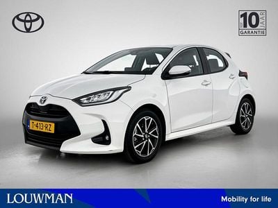Wit Occasion 2023 Toyota Yaris Hybrid Hatchback | € 23.895 (Eerlijke prijs)