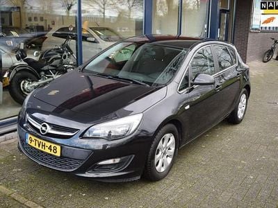 Zwart Gebruikt 2014 Opel Astra Hatchback | € 4.450 (Goede deal)