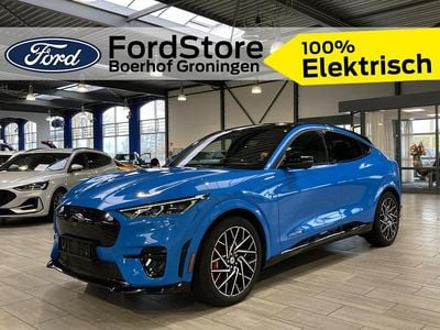 Blauw (metallic) Occasion 2024 Ford Mustang Mach-E GT SUV | € 46.900 (Eerlijke prijs)