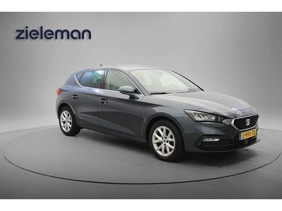 Grijs Occasion 2020 Seat Leon Style Hatchback | € 17.845 (Eerlijke prijs)