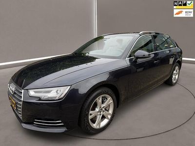 Blauw (metallic) Occasion 2016 Audi A4 Sport Stationwagen | € 17.450 (Eerlijke prijs)