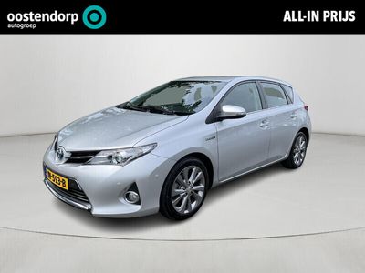 tweedehands Toyota Auris 1.8 Hybrid Executive | Parkeersensoren | Stoelverwarming | 17 inch LM-velgen | Bluetooth |