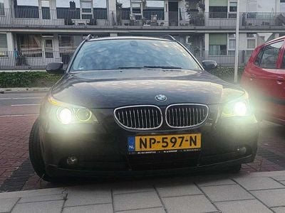 BMW 523