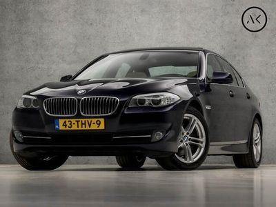 tweedehands BMW 530 5-SERIE i High Executive Sport 272Pk Automaat (SCHUIFDAK, GROOT NAVI, TREKHAAK, CAMERA, LEDER, ZWART HEMEL, ELEK SPORTSTOELEN, STOELVERWARMING, XENON, NIEUWSTAAT)