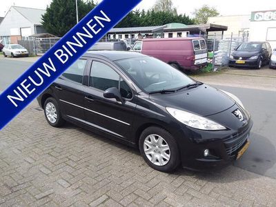 tweedehands Peugeot 207 1.4 VTi Sportium