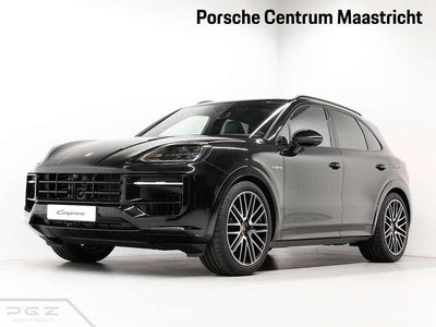 Zwart Nieuw 2025 Porsche Cayenne SUV | € 160.533 (Duur)