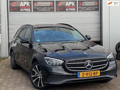 Zwart Occasion 2020 Mercedes E300 Avantgarde Stationwagen | € 26.950