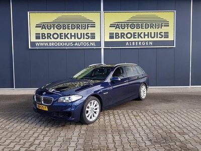 Blauw (metallic) Occasion 2015 BMW 520 Executive Stationwagen | € 6.950 (Super prijs)