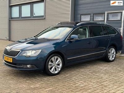 Blauw Occasion 2015 Skoda Superb Ambition Stationwagen | € 8.499 (Iets duurder)
