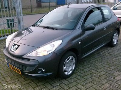 tweedehands Peugeot 206+ 206 + 1.4 XS <<66.000 km>> nieuwe APK en distributie