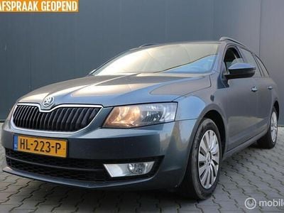 Occasion Skoda Octavia Ambition 110 PK (80 kW) 2015 Grijs Hatchback
