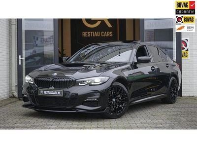 Zwart Occasion 2021 BMW 320 Shadowline Sedan | € 34.950 (Duur)