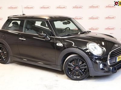 Hatchback Gebruikt 2017 Mini John Cooper Works Business Hatchback | € 13.450 (Eerlijke prijs)