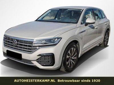 Beige Occasion 2021 VW Touareg Elegance SUV | € 71.950