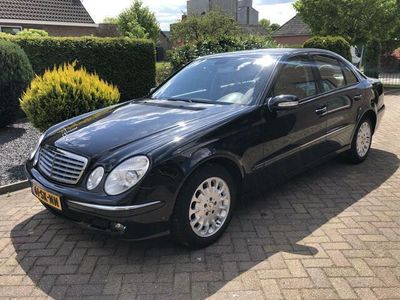 Mercedes E200