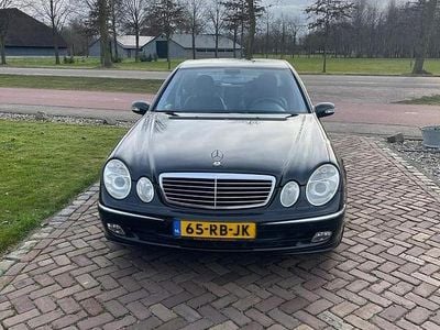 Mercedes E200