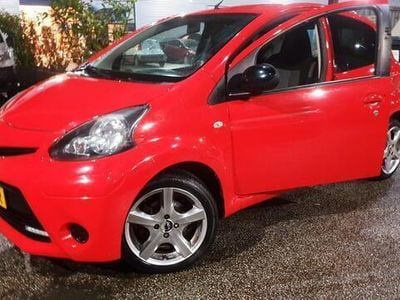 Occasion Toyota Aygo 68 PK (50 kW) 2012 Rood Hatchback