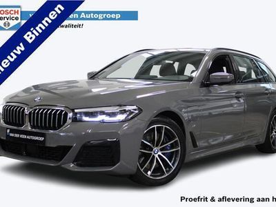 tweedehands BMW 530 5-SERIE Touring e High Executive | M-pakket | Panorama dak | Groot navi | Elektr. wegklapbare trekhaak | Alcantara Sportstoelen | Stuur en Stoelverwarming | LM 18'' | Dealer onderhouden | 1e eigenaar |