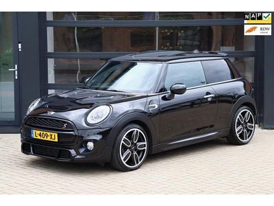 Zwart Gebruikt 2017 Mini Cooper S Business Hatchback | € 18.995 (Duur)