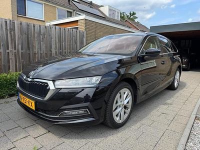 Zwart Occasion 2021 Skoda Octavia Stationwagen | € 16.900 (Duur)